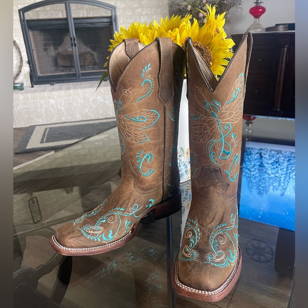 Ladies Circle G Western Boots. NWOT. In original box, and never worn. - Picture 9 of 12
